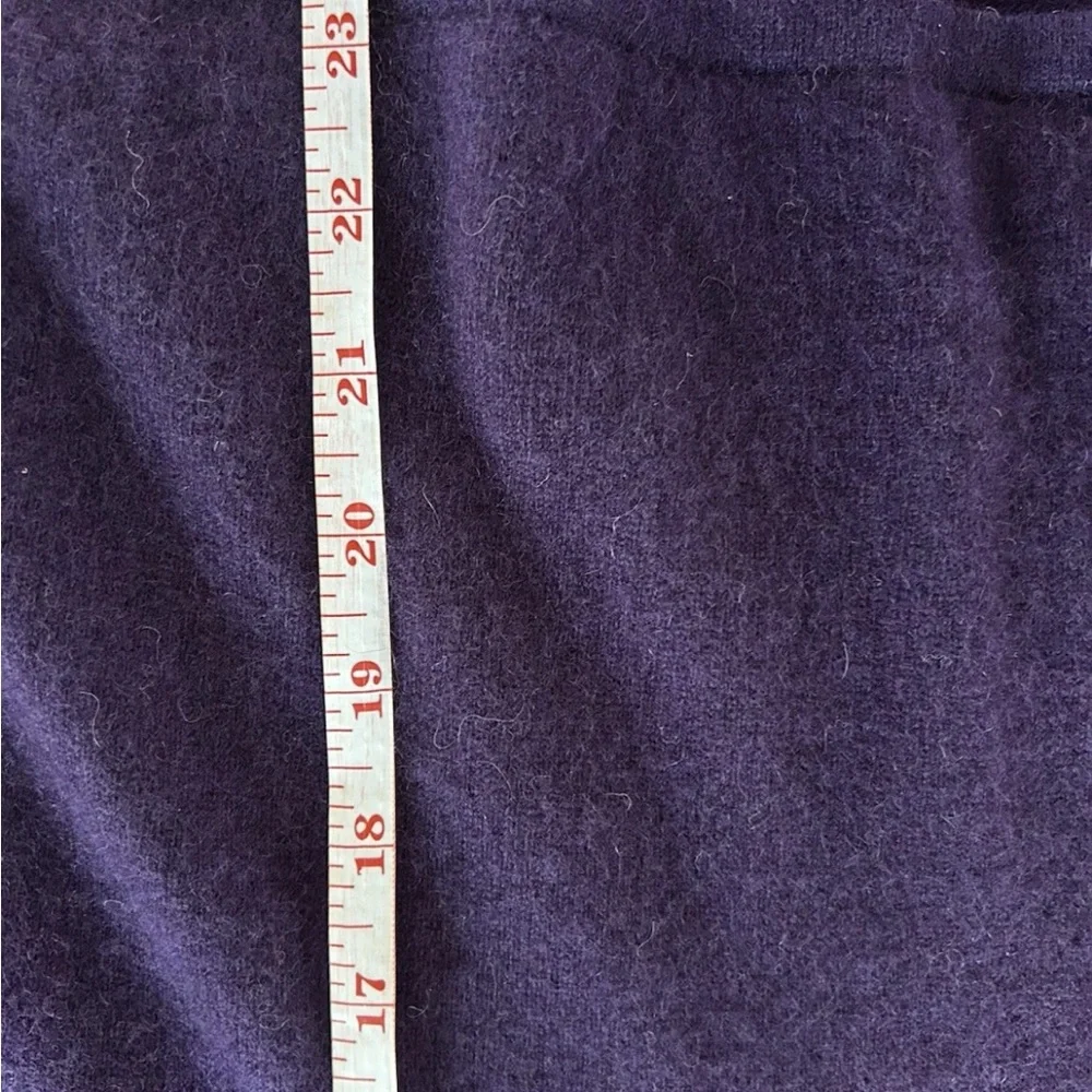Katherine Kelly women’s cashmere dark purple sweater size M minimalist old money